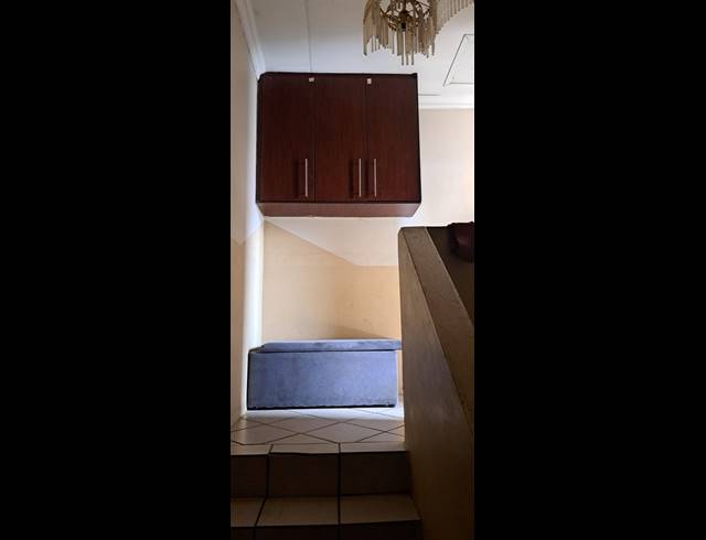 2 BEDROOM TOWNHOUSE FOR SALE IN VANDERBIJLPARK CE 3